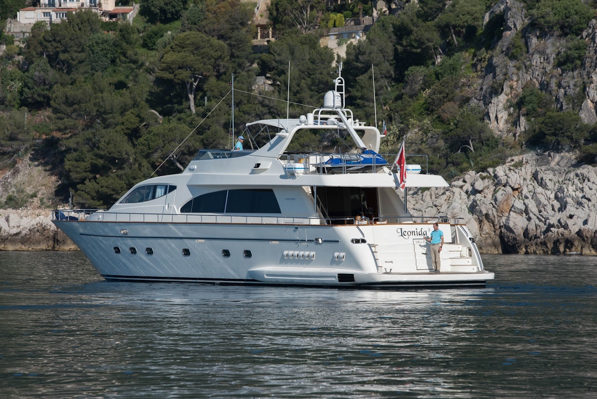 from €39 000 | 26.10 meters | 10 guests