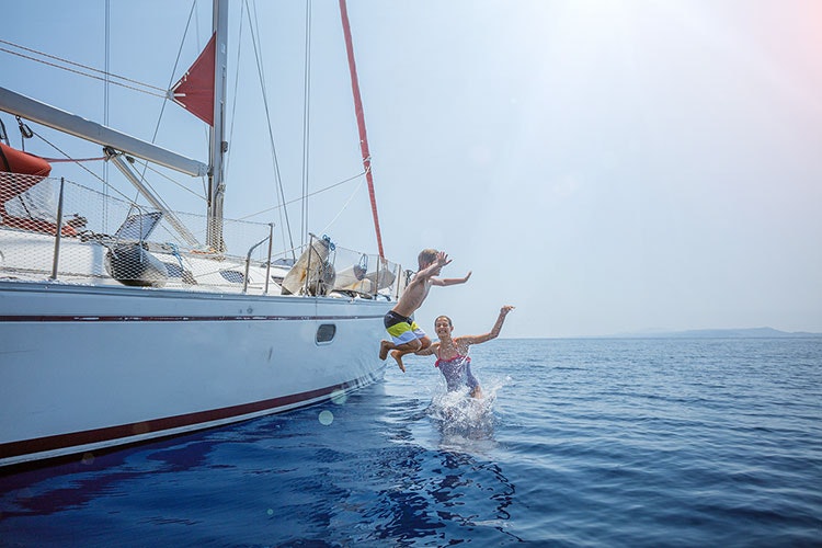 Kids and a sailing boat? Don't worry. The sooner your children get used to being on board, the more you'll be able to head out to sea and truly enjoy family sailing.