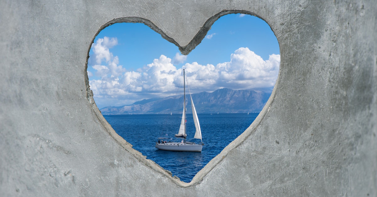 Plaukiojimas jachtomis Graikijoje yra tiesiog nuostabus ir suteikia daugybę nuostabių potyrių net pradedantiesiems buriuotojams. Išbandykite vieną iš trijų rekomenduojamų buriavimo maršrutų.
