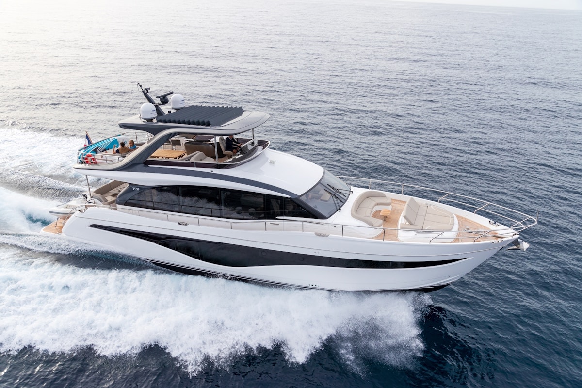 from €42 000 | 22.31 meters | 8 guests