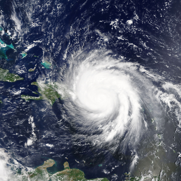 Hurikán přináší extrémní srážky, vysoké vlny a neuvěřitelně silný vítr. Kdy je v exotických jachtařských destinacích hurikánová sezóna? A jak se na příchod tohoto živlu připravit?