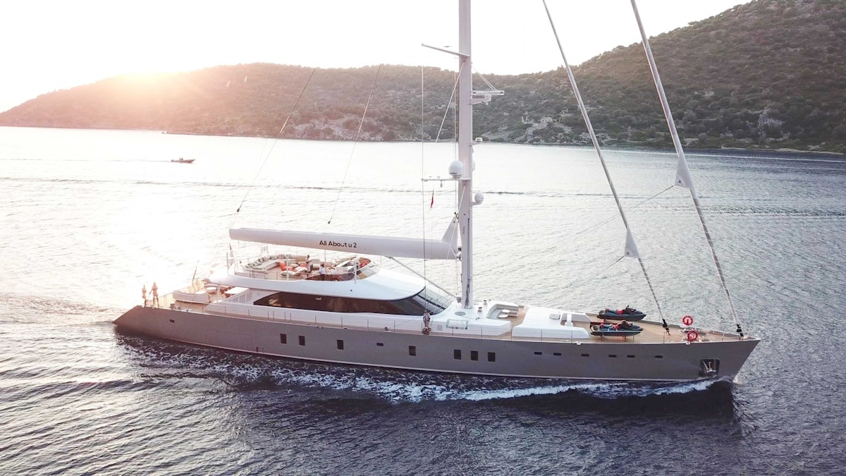 from  €150 000 | 50 meters | 12 guests