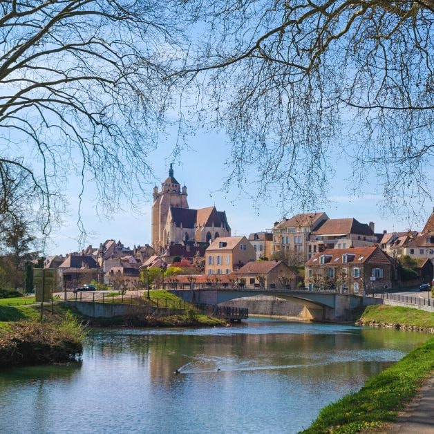 Burgundy considers itself the heart of France. It is a prosperous region with world-famous wines, hearty but exquisite cuisine and spectacular architecture. Burgundy is made up of 4 departments - Yonne, Cote-d'Or (Gold Coast), Nievre and Saone et Loire.