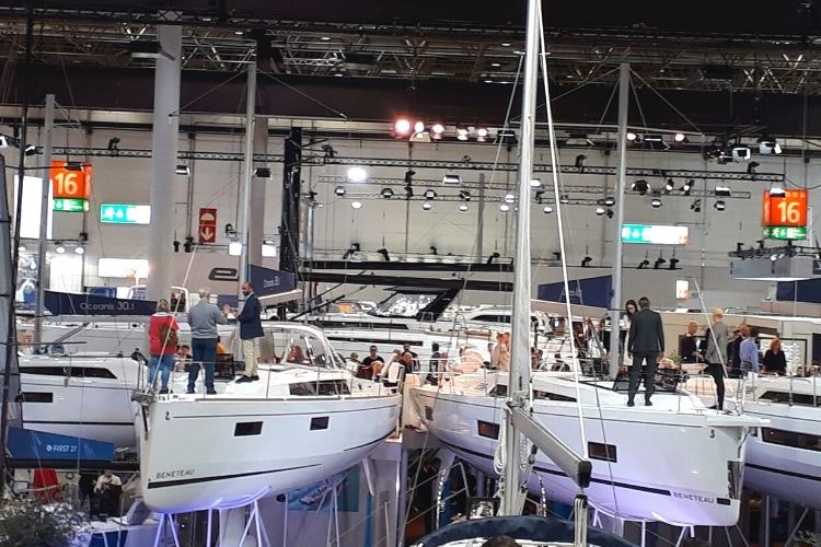 Each year water sport enthusiasts flock to BOOT Düsseldorf. This year was no exception and with 17 halls and more than 1,900 exhibitors, it was 9 days packed full of amazing experiences. So how was BOOT Düsseldorf 2020? What innovations can we expect this year in yachting? 