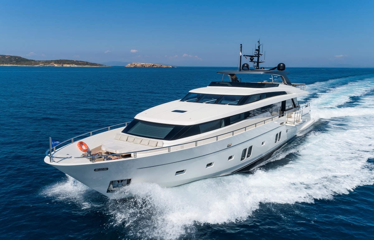 from €87 000 | 32.20 meters | 10 guests