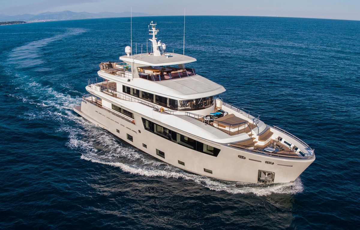 from €120 000 | 33.85 meters | 8 guests