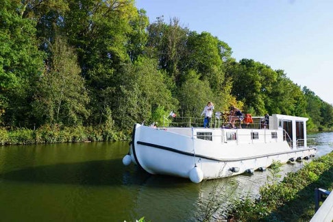 Který houseboat si vybrat, pokud jedete s velkou rodinou?
