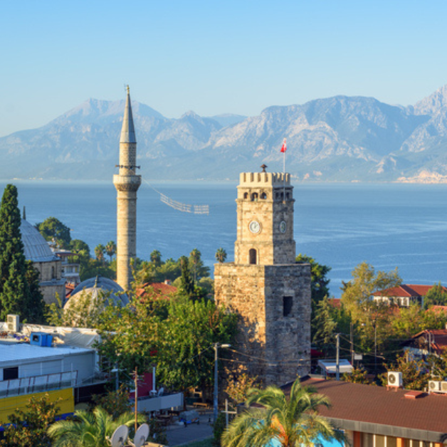 Vyplujte do Turecka na plachetnici: nádherná příroda, města plná památek, opuštěné pláže, orientální kuchyně a moderní maríny… 