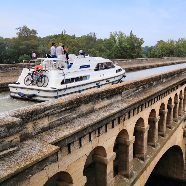 In a region bathed in sunshine for most of the year, a cruise on the Canal du Midi is the perfect holiday destination for friends and families who want to enjoy the wonderfully relaxed atmosphere of this magnificent historic waterway.
