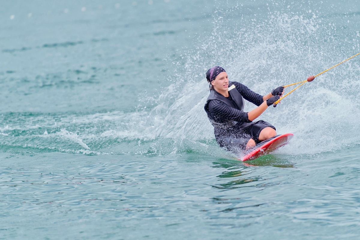 Discover the exhilarating world of kneeboarding – from beginner tips to advanced tricks, get ready to ride the waves like a pro!
