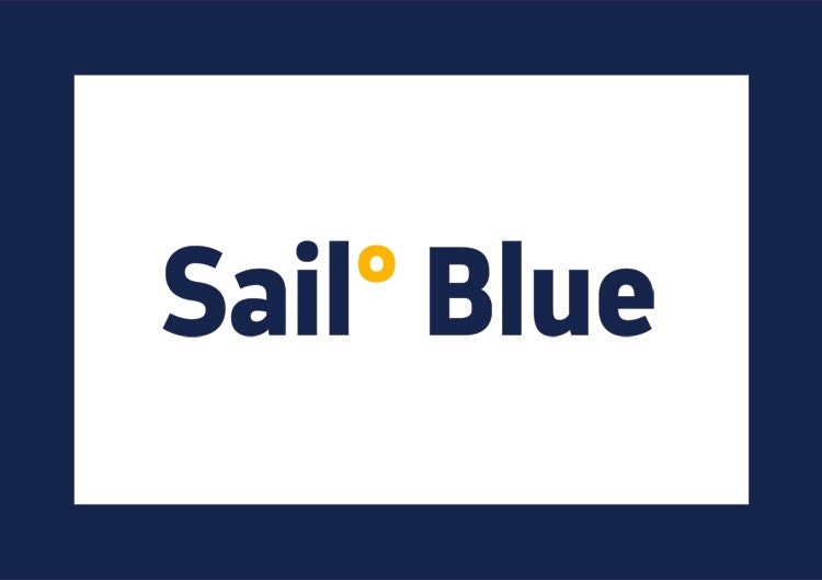 Flagge von yachting°com Sail Blue für klares Meer und Strände