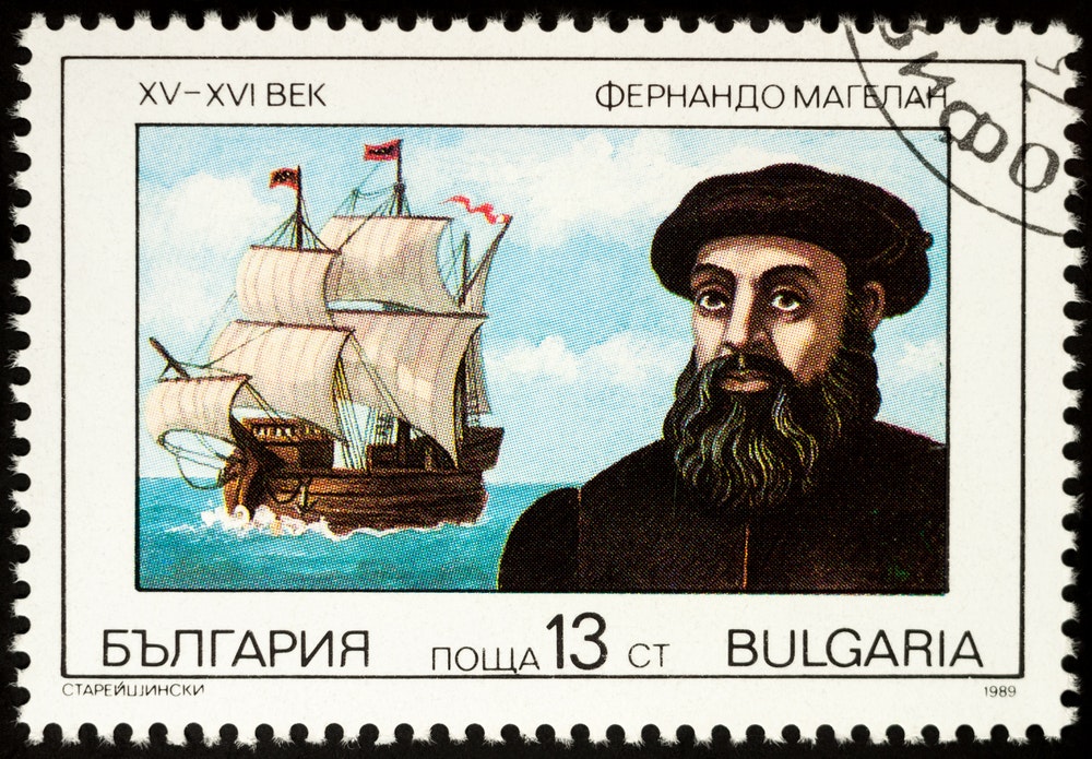 Bulgarijoje išspausdintame pašto ženkle pavaizduotas kapitonas Ferdinandas Magelanas.