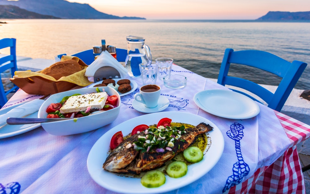 Řecká kuchyně je zkrátka výborná. Sbíhají se vám sliny?