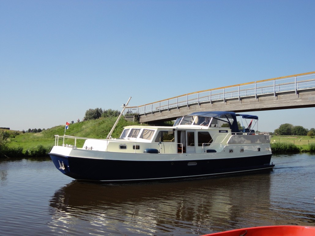 Houseboat IJsvogel