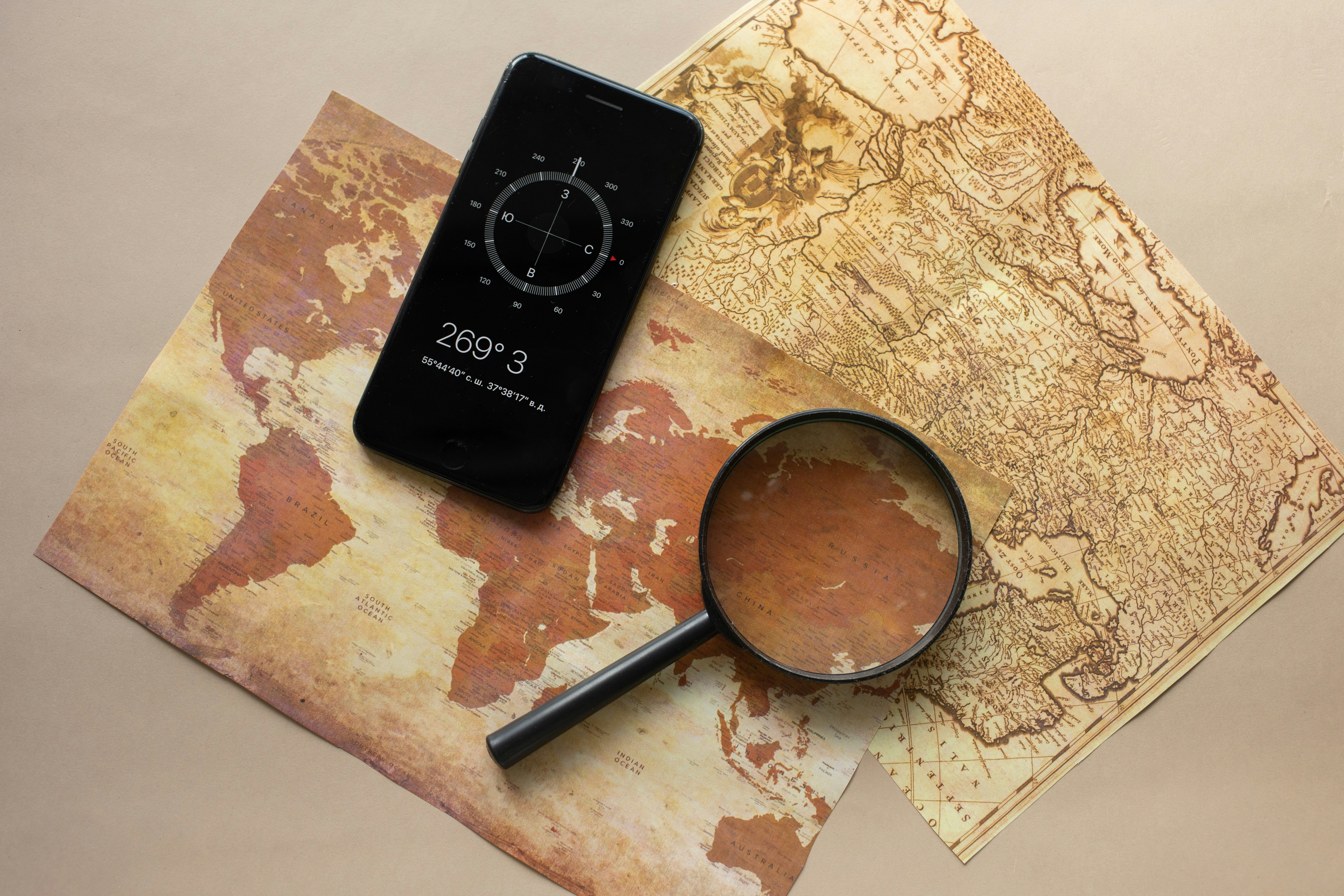 Kompass und Karten