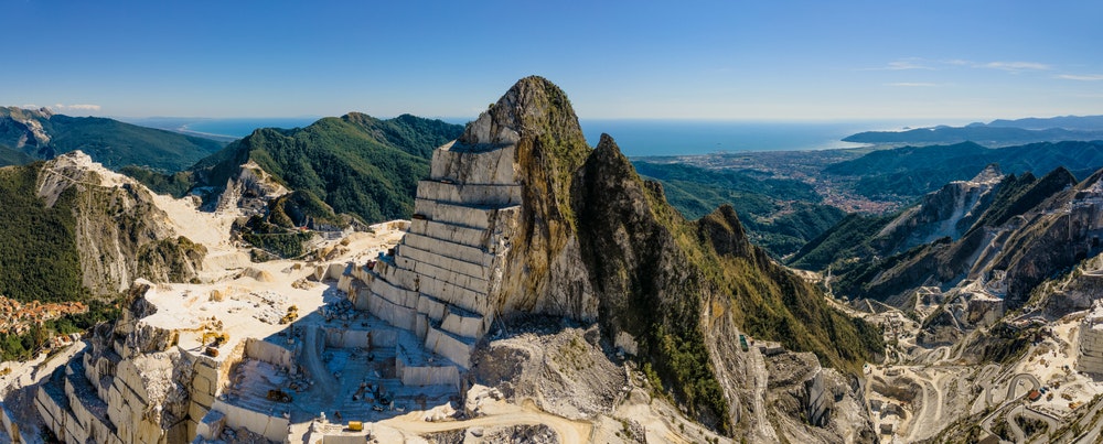 Marmorbrudd i Carrara, Italia.