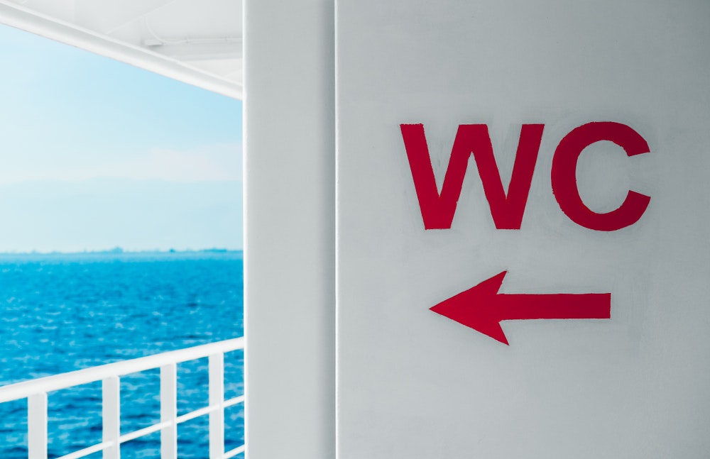 Navigieren zu Toilettenanlagen auf Schiffen