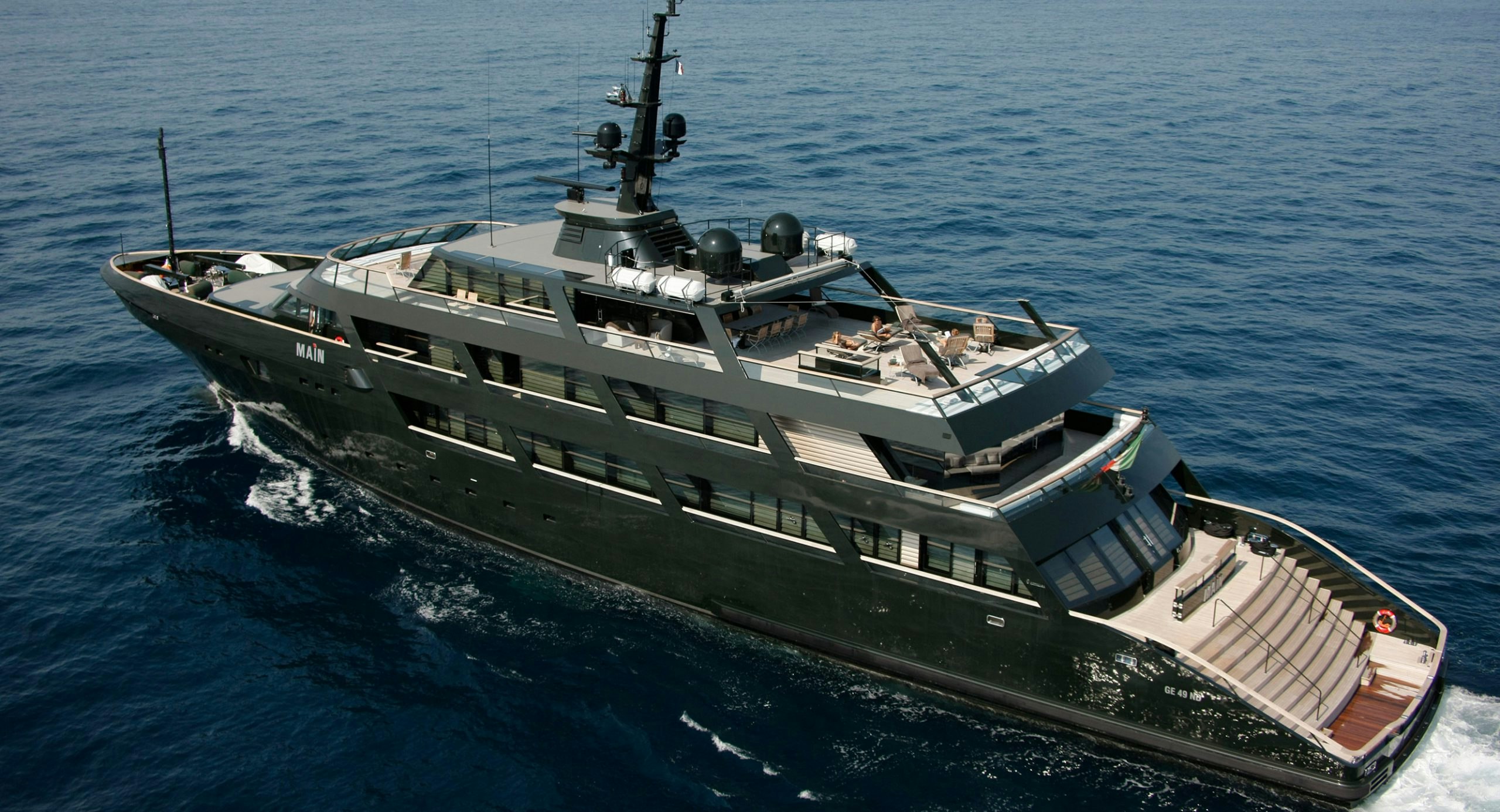 Superyacht Codecasa Main av designeren Giorgio Armani