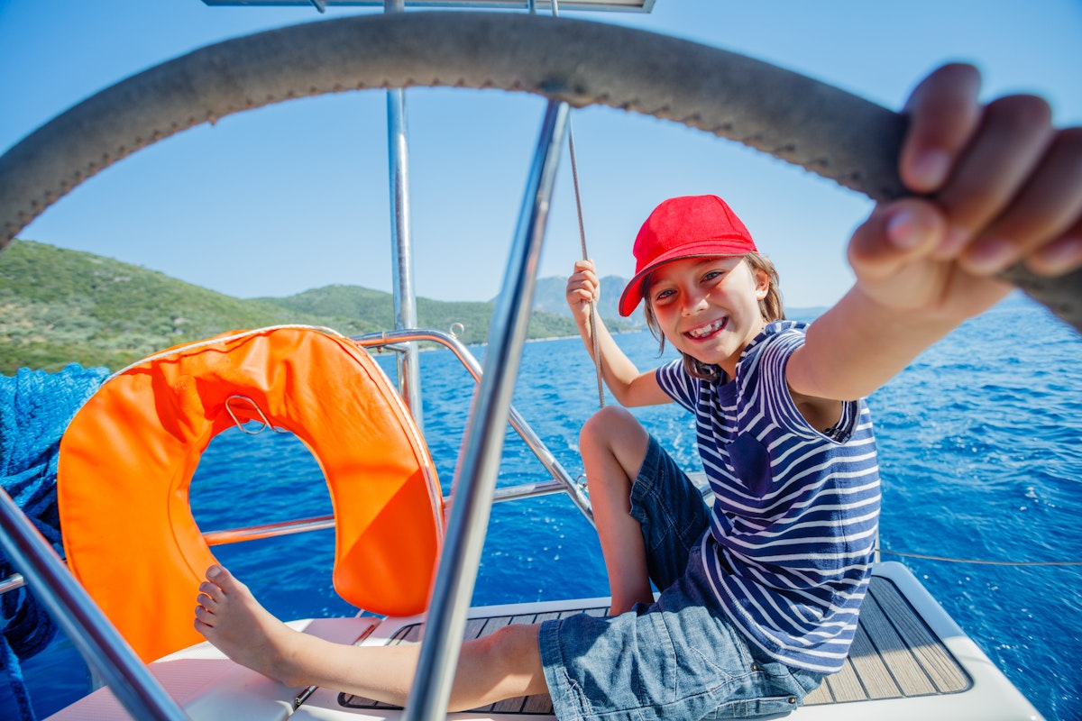 How to inspire a love for sailing in kids