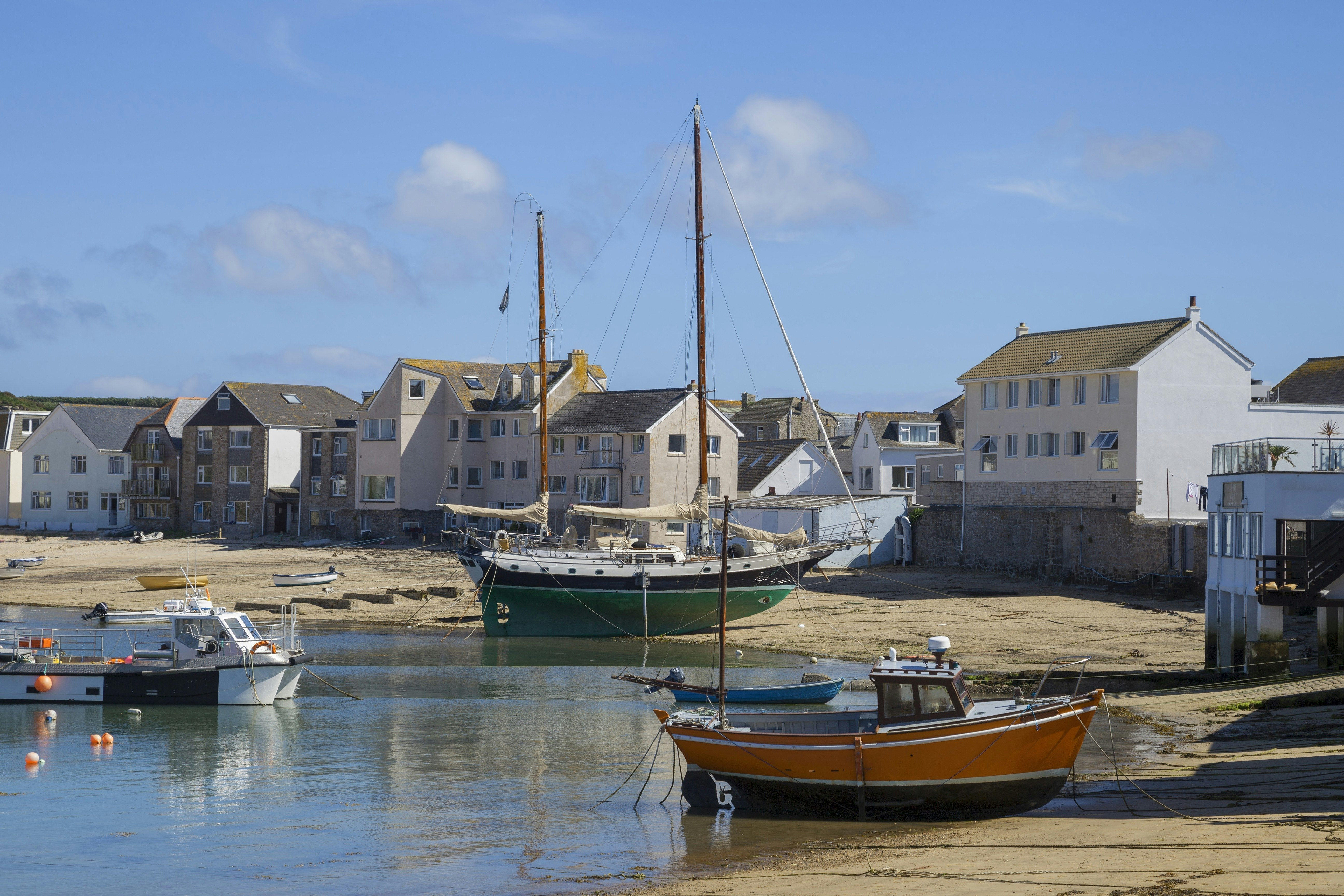 Explore Round Britain Cruising: A Comprehensive Guide to Sailing Adventures