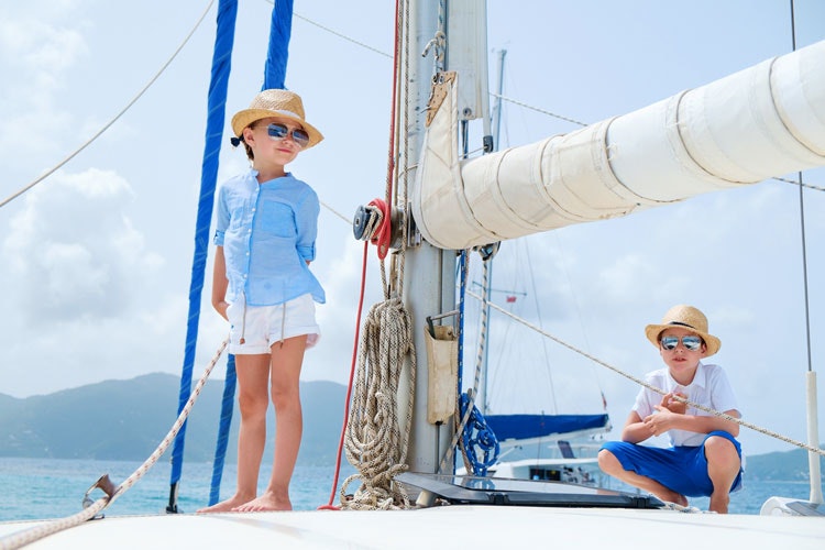 Yachting har ingen aldersgrense, og barn hører definitivt hjemme på en båt
