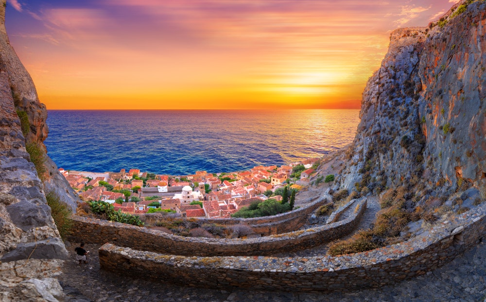 Monemvasia, eine mittelalterliche Stadt mit einer Burg, ist gemeinhin als "das griechische Gibraltar" bekannt.