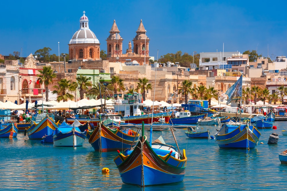 Η ιστορική Μάλτα αξίζει να εξερευνήσετε όχι μόνο από το κατάστρωμα, αλλά και στην ακτή