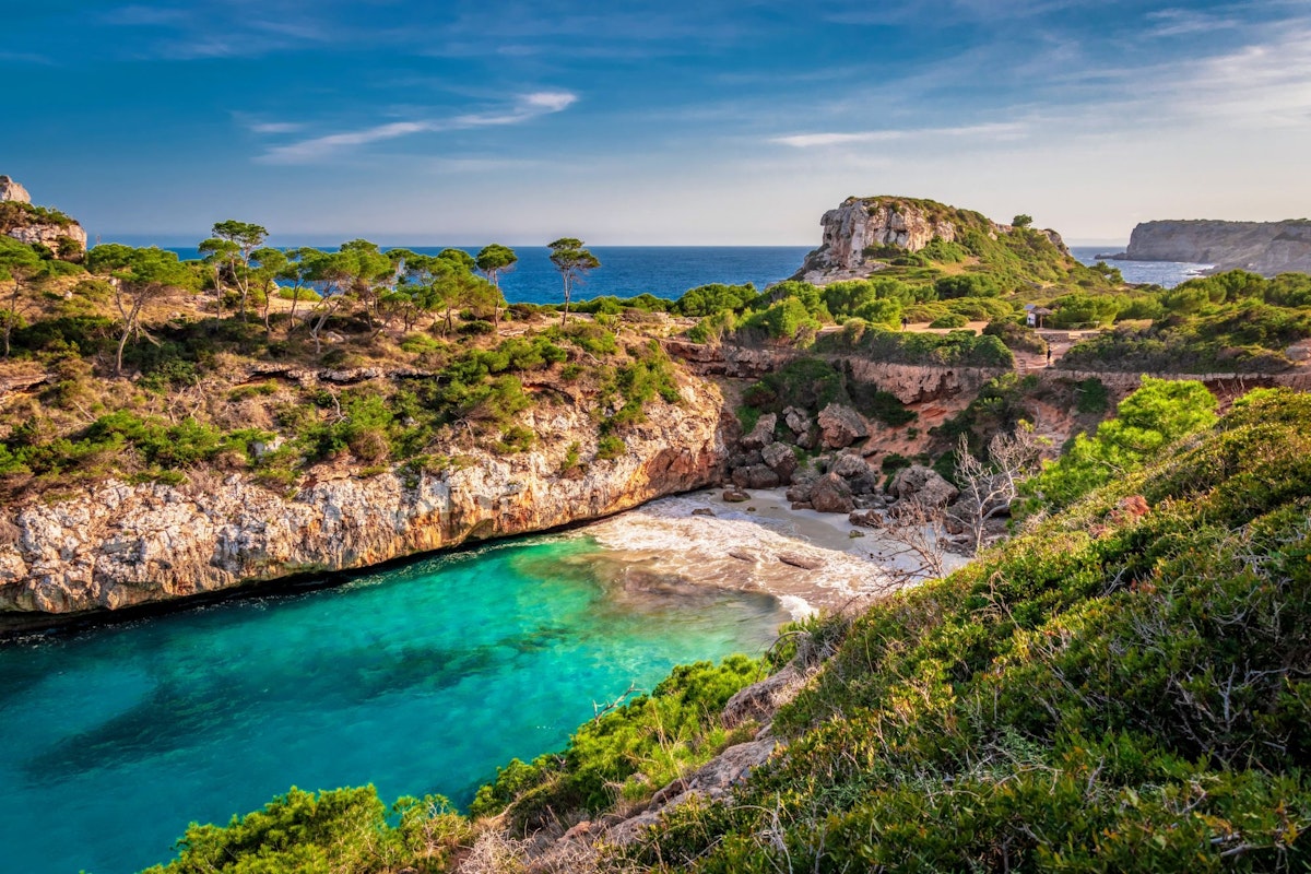 Balearų salos: idealiai tinka pradedantiesiems buriuotojams