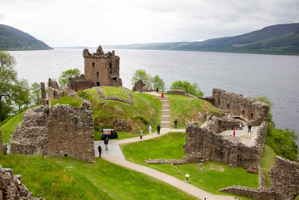 Loch Ness Castle (Urquhart Castle) with the loch in the background.