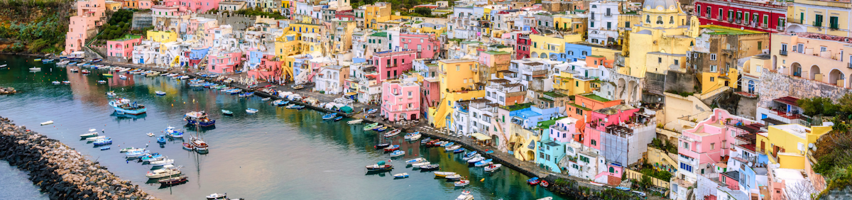 Navigare in Italia: esplorare il Golfo di Napoli con tutti i sensi